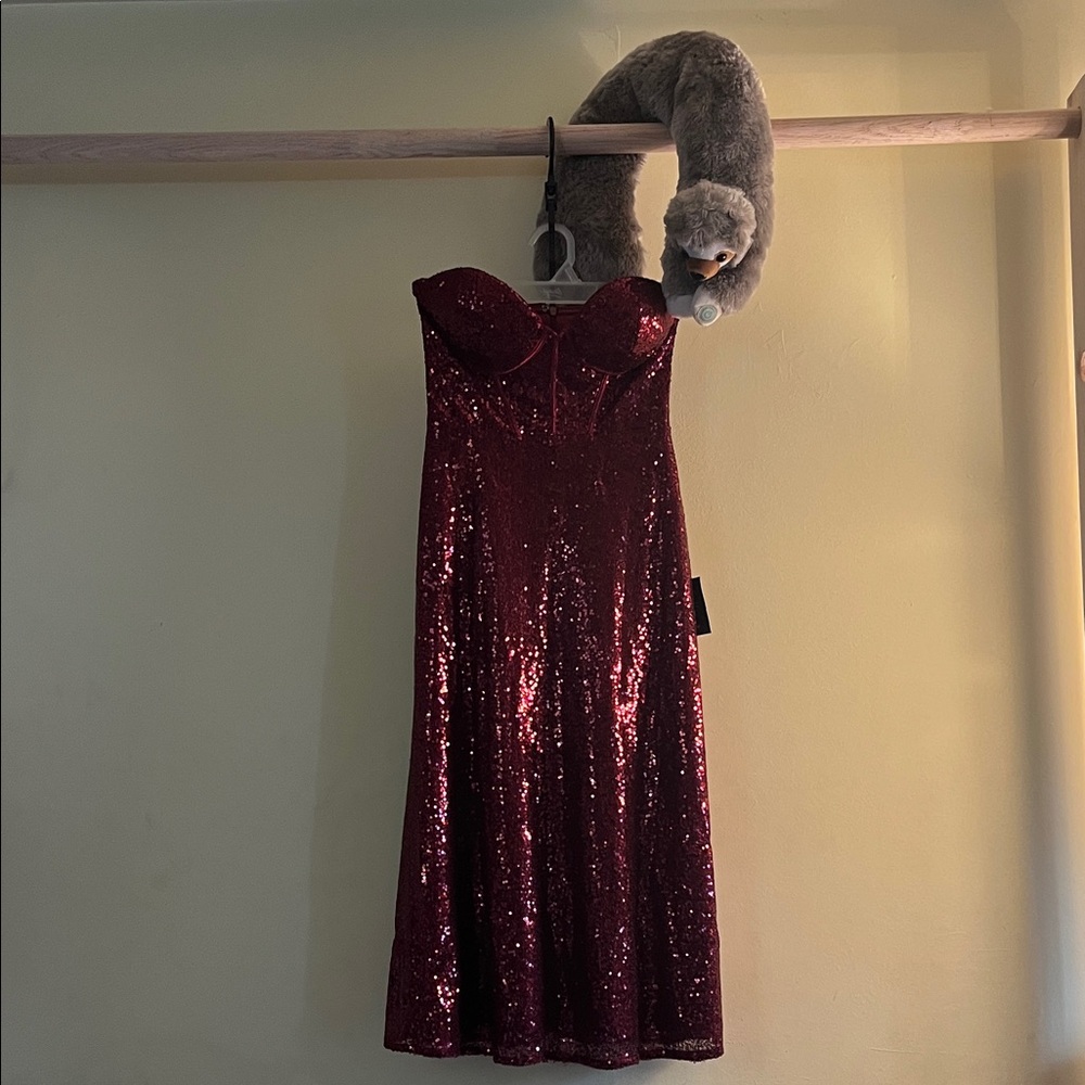 Lulu's Strapless Burgundy Sequin Dress